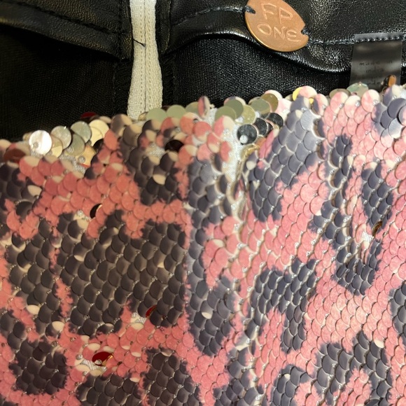 FREE PEOPLE PINK CHEETAH SEQUINED MINI SKIRT NEW WITH TAG SIZE 2 - Picture 8 of 16